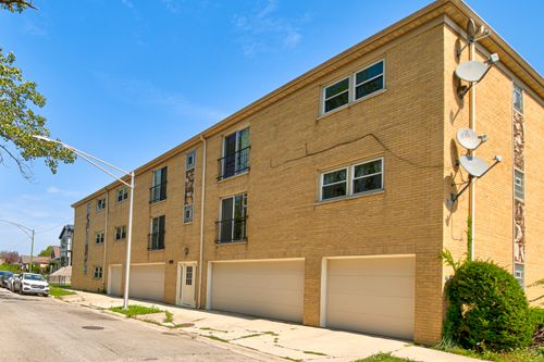 2s-3207 N Pontiac Ave, Chicago, IL, 60634-2858 | Card Image