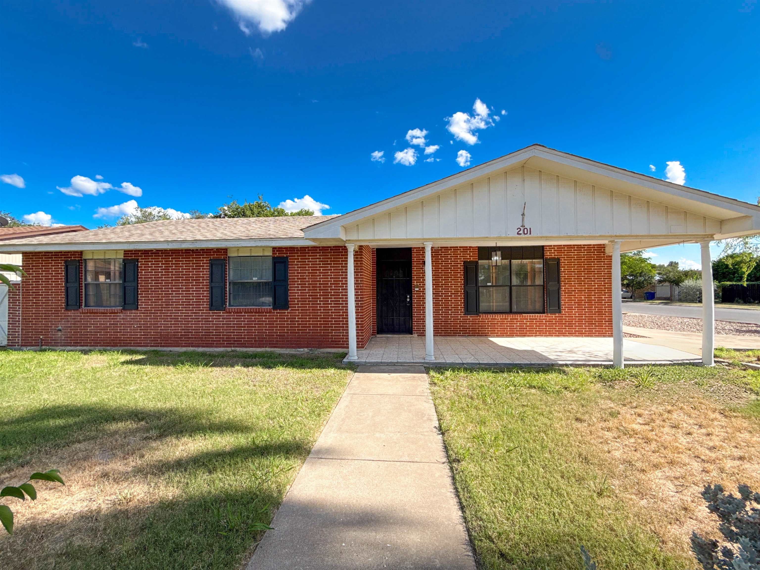 Residential Lease in Laredo
