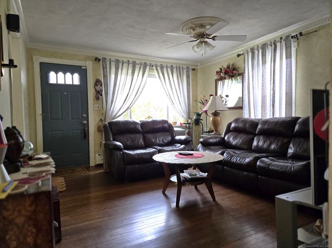 plenty of seating in living room | Image 5