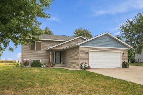 722 4th Ave Nw, Melrose, MN, 56352-1085 | Card Image