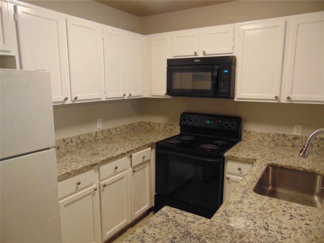 APT-311 - 6108 Abrams Rd, Condo with 2 bedrooms, 2 bathrooms and null parking in Dallas TX | Image 9