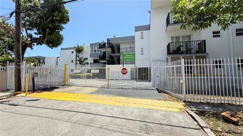 apt-4105-2498 Sw 17th Ave, Miami, FL, 33145-3844 | Card Image
