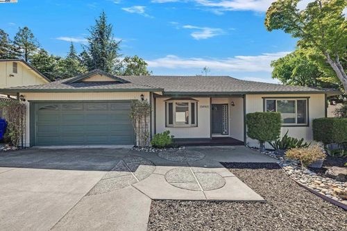2207 Dexter Ct, Fairview, CA, 94541-4455 | Card Image