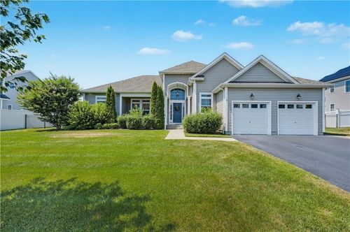 4 Lilac Ln, Ridge, NY, 11961-3133 | Card Image