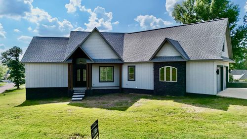 1310 Bridges Ave E, Wynne, AR, 72396-2424 | Card Image