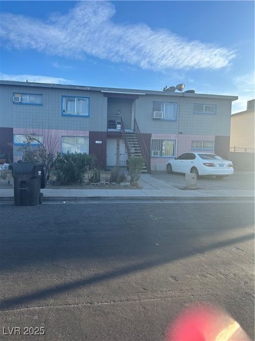 210 Kola St, Henderson, NV, 89015-5781 | Card Image