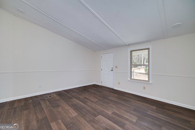 252 Lakeview Dr, House other with 3 bedrooms, 2 bathrooms and 2 parking in Locust Grove GA | Image 13
