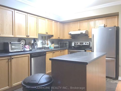 30-800 Dundas St W, Mississauga, ON, L5C4S9 | Card Image