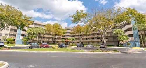 203-1000 Colony Point Cir, Pembroke Pines, FL, 33026-2923 | Card Image