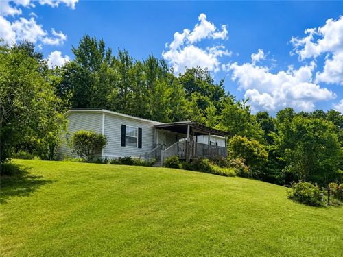 38 Sapphire Lane, Troutdale, VA, 24378 | Card Image