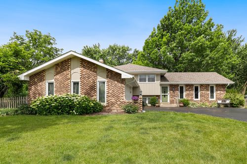 11S560 Whittington Ln, Naperville, IL, 60564-5795 | Card Image