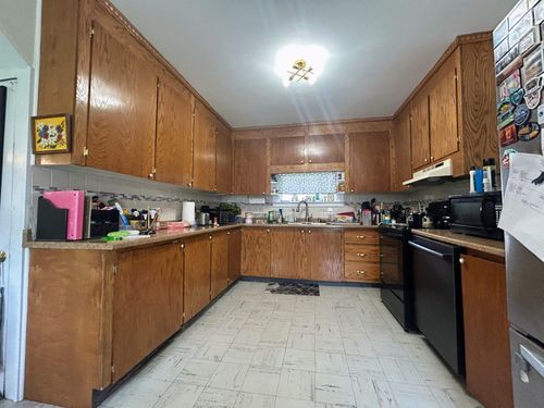 513 Giddings St, North Springfield, VT, 05150-9728 | Card Image