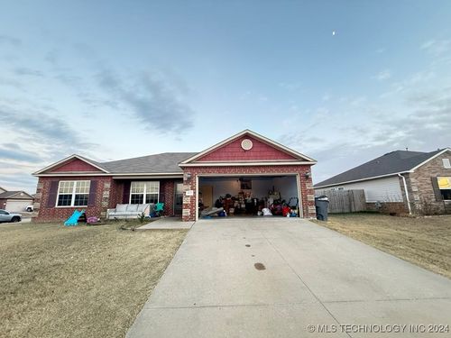 14721 S Hickory Street, Glenpool, OK, 74033 | Card Image