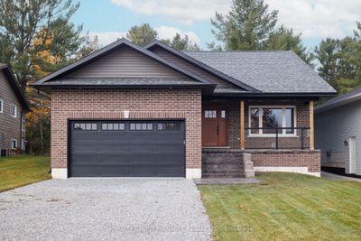 43 Birch Cres, House other with 2 bedrooms, 2 bathrooms and 6 parking in Bobcaygeon ON | Image 1