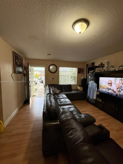 18422 Nw 44th Ct, Miami Gardens, FL, 33055-3069 | Card Image