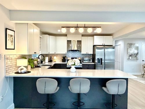 b-28 W 22nd St, Bayonne, NJ, 07002-3616 | Card Image