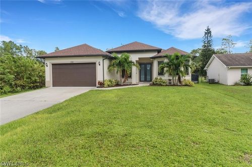 332 14th St Se, NAPLES, FL, 34117-3689 | Card Image