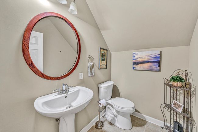 220 Village Lane (41) | Image 33
