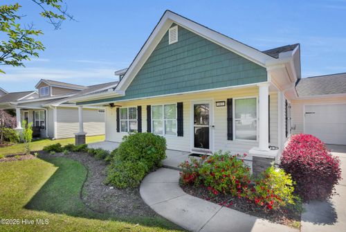 107 Craftsman Dr, New Bern, NC, 28562-2214 | Card Image