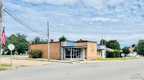 202 S Kingshighway St, Sikeston, MO, 63801-2946 | Card Image