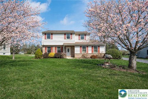 5139 Tilghman St, Coopersburg, PA, 18036-2449 | Card Image