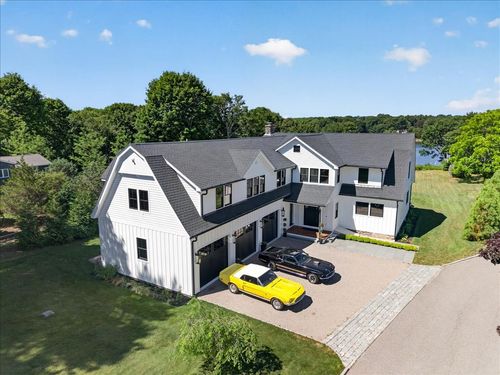 34 Lanphere Rd, Westerly, RI, 02891-2807 | Card Image