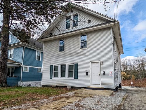 a-1268 Pondview Ave, Akron, OH, 44305-3366 | Card Image