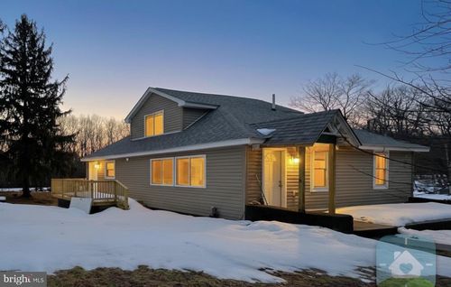 199 Hardytown Rd, Cresco, PA, 18326-7949 | Card Image