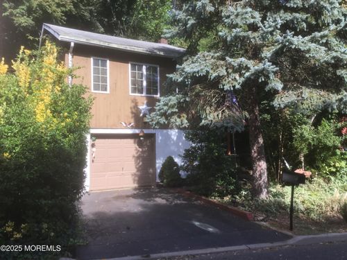 94 Valley Ave, Highlands, NJ, 07732-1826 | Card Image