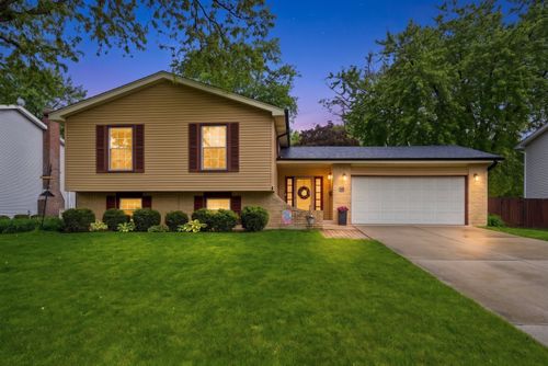 1940 Brentwood Ln E, Wheaton, IL, 60189-8544 | Card Image