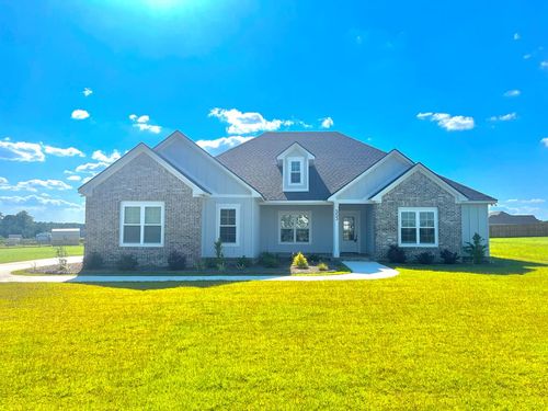 553 Indian Creek Cir, Adel, GA, 31620-6063 | Card Image