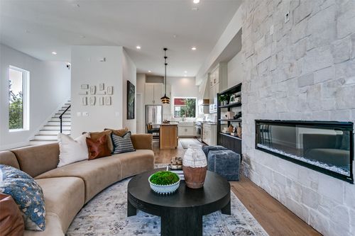 121-250 E Dallas Rd, Grapevine, TX, 76051-4106 | Card Image