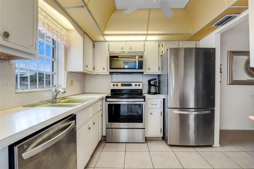 n215-5300 Washington St, Hollywood, FL, 33021-7730 | Card Image