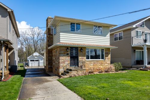 114 W Grove Ave, Michigan Center, MI, 49254-1517 | Card Image