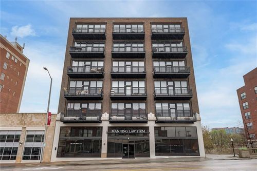 2015 Grand Blvd, Kansas City, MO, 64108-1841 | Card Image