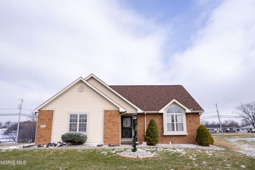 100 Ponderosa Pine Dr, Defiance, OH, 43512-3577 | Card Image
