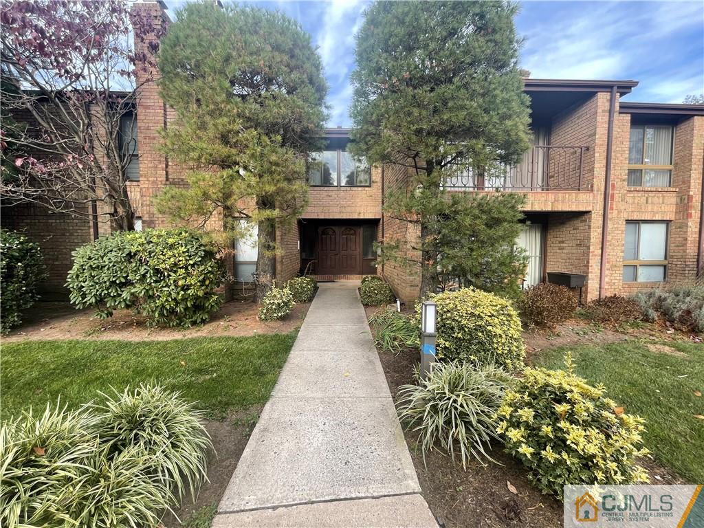 252 Willowbrook Drive, For Rent in North Brunswick Zoocasa