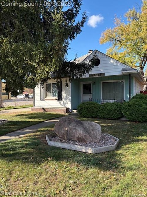 11629 Centralia, Redford, MI, 48239-2403 | Card Image