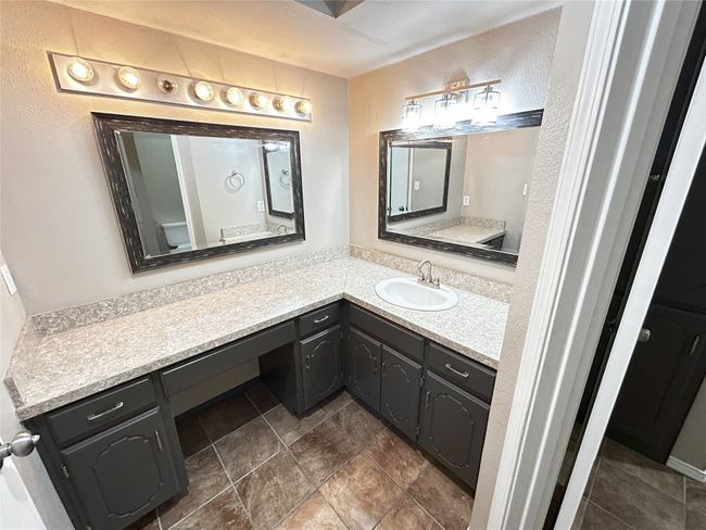 1728 Red Oak Cir, House other with 3 bedrooms, 2 bathrooms and null parking in Sulphur Springs TX | Image 11
