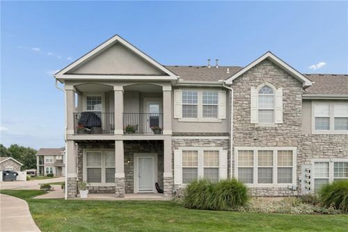 15945 S Crestview Dr, Olathe, KS, 66062-7500 | Card Image
