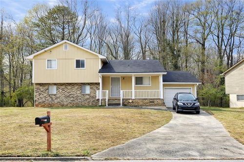 6560 Woodford Rd, College Park, GA, 30349-4528 | Card Image