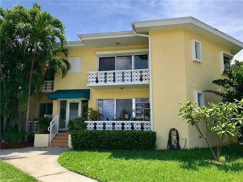 11-9271 W Bay Harbor Dr, Bay Harbor Islands, FL, 33154-2750 | Card Image