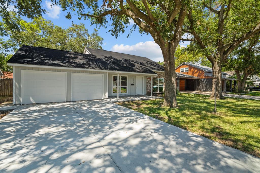 Bryce Ave, Texas City, TX 77591