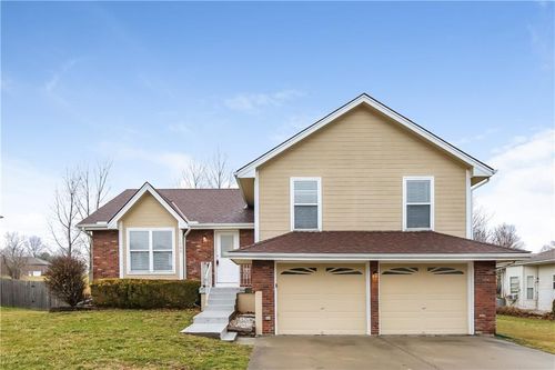 1706 Sunset Dr, Kearney, MO, 64060-7551 | Card Image