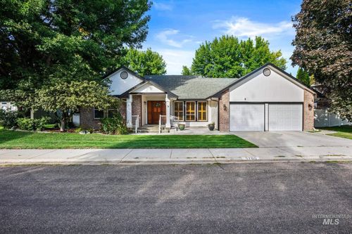 5760 W Plantation Ln, Garden City, ID, 83703-2628 | Card Image