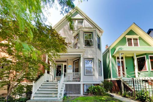 2102 W Belle Plaine Ave, Chicago, IL, 60618-3257 | Card Image
