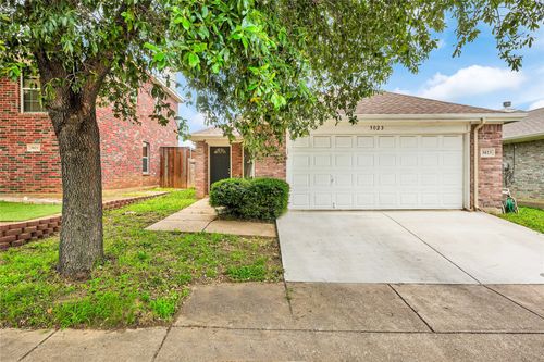 3023 San Martin Dr, Arlington, TX, 76010-3757 | Card Image