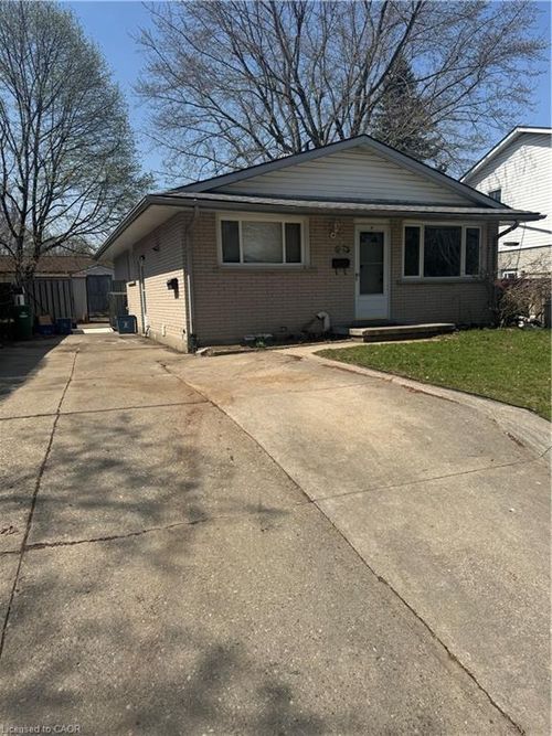 lower-25 Howland Drive, Kitchener, ON, N2E1G1 | Card Image