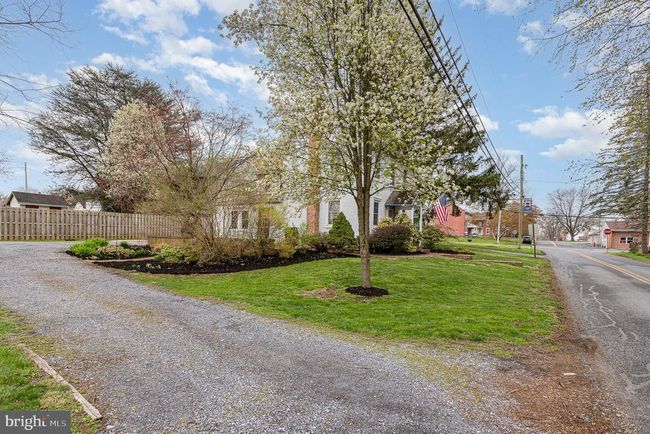 217 Market St, House other with 3 bedrooms, 2 bathrooms and null parking in BAINBRIDGE PA | Image 6