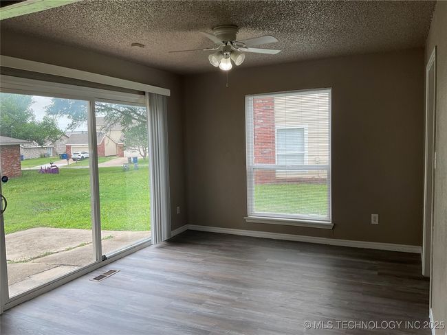 6505 S 81st East East Place, Townhouse with 3 bedrooms, 3 bathrooms and null parking in Tulsa OK | Image 5